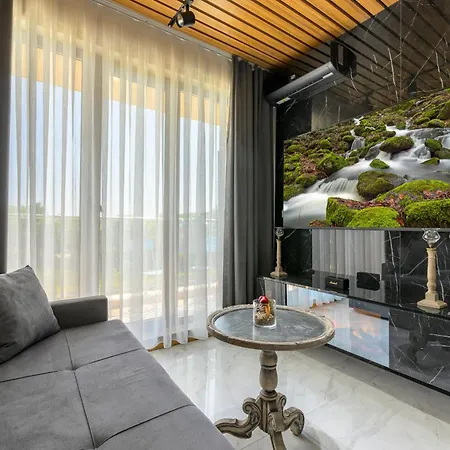 Azur 72 Apartment *