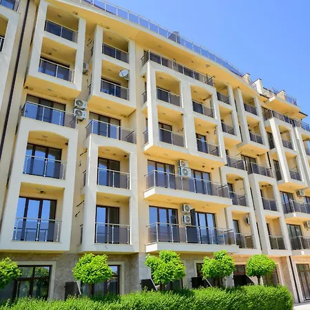 Апартамент Azur Properties 72 Шкорпиловци